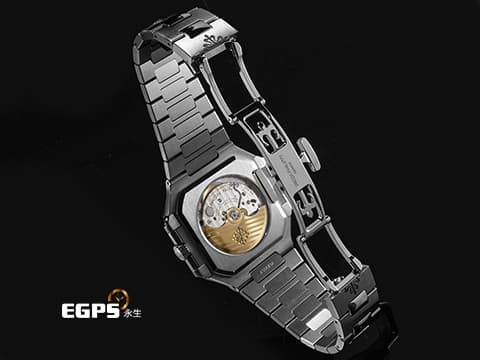 Patek Philippe 百達翡麗 PP Cubitus 5821/1A-001 不鏽鋼材質&nbsp;綠色橫條浮雕日輝紋面盤&nbsp;大三針&nbsp;方形圓角錶殼 橄欖綠 2026年保單  自動上鍊 45mm