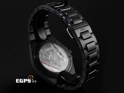 IWC 萬國 Ingenieur 42 工程師系列 IW338903 黑色陶瓷材質 專賣店限定款 工程師系列獨特網格風格結構面盤&nbsp;僅試戴極新品&nbsp;2025年保卡&nbsp;自動上鍊 42mm