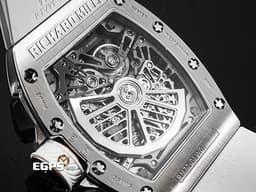 RICHARD MILLE 理查德•米勒 RM RM72-01 WG&nbsp;18K白金材質 <font color="#fafa01">極致完美工藝~</font><div><font color="#05f0f0">鏤空面盤 原廠鑲嵌</font><font color="#04f640">【SNOWFLAKE DIAMONDS】 "宛如雪花般的頂級鑽石" </font><font color="#05f0f0">雪花造型鑽石錶圈</font> <font color="#05f0f0">自製飛返計時機芯</font> <font color="#ff0000">2025年保單</font>&nbsp;自動上鏈 38.4 x 47.34mm</div>