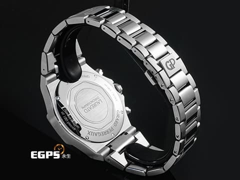 Girard Perregaux 芝柏 GP錶 Laureato 42 桂冠系列 81020-11-3370-1GM 不鏽鋼材質 計時腕錶&nbsp;冰藍色巴黎飾釘紋面盤&nbsp;2025年保卡 限量180支&nbsp;自動上鍊 42mm
