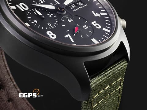 IWC 萬國 Pilot`s Chronograph 飛行員系列 IW389101 計時碼表 星期日期顯示「Top Gun」海軍空戰部隊 黑陶瓷錶殼 2021年保卡&nbsp;自動上鏈 44.5 mm