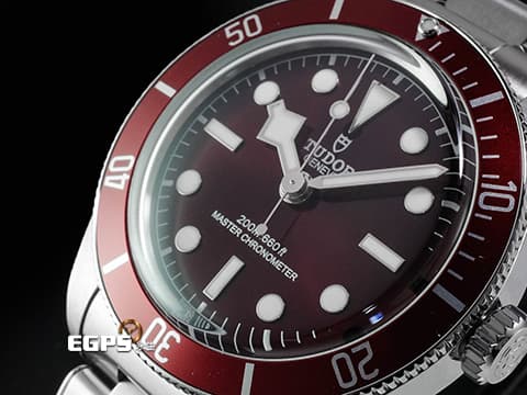 TUDOR 帝舵 Black Bay 58 GMT BB58 M7939G1A0NRU-0001 7939 不鏽鋼材質 酒紅色陽極氧化鋁字圈 酒紅色面盤&nbsp;2025年保卡  自動上鍊 39mm