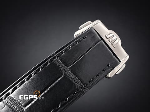 MAURICE LACROIX 艾美 Masterpiece 匠心系列 MP7078-SS001-320 星期顯示 逆跳日期 動力儲存顯示 月相盈虧&nbsp;手工大塊日內瓦波紋 不鏽鋼材質 手上鏈 43.5mm