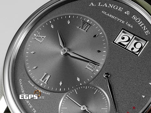 A.Lange &amp; Sohne 朗格 Lange 1 137.038 18K白金材質  經典大日期窗 動力儲存顯示&nbsp; 2023年保單 新錶訂價：1,481,000元&nbsp;手上鍊 41mm