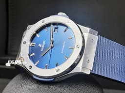 HUBLOT 宇舶 Classic Fusion 經典融合系列 511.NX.7170.RX <font color="#ff0000">高硬度5級鈦金屬材質</font> 藍色太陽紋面盤<font color="#FF0000">&nbsp;2024年電子保單</font>&nbsp;自動上鍊 45mm