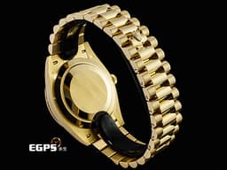 ROLEX 勞力士 DayDate 40 228348RBR 18K黃金材質 228348 <font color="#ffd700">原廠鑲嵌鑽石錶圈 </font><font color="#058703">煙燻綠色面盤</font>&nbsp;<font color="#FF0000">2026年保卡 </font> 自動上鍊 40mm