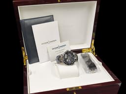 ULYSSE NARDIN 雅典 El Toro 挑戰者萬年曆腕錶 320-00 18K白金材質 黑色陶瓷圈 黑色繩索紋面盤 GMT 大日期窗 自動上鍊 <font color="#FF0000">萬年曆超級複雜功能腕錶 附原廠膠帶及膠帶專用錶扣</font>&nbsp;43mm