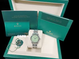 ROLEX 勞力士 Oyster Perpetual 31 經典 蠔式恆動型 277200 <font color="#ccffd6">2025年最新款 開心果綠色噴漆面盤</font>&nbsp;OP31 不鏽鋼 <font color="#FF0000">2025年保卡 保有大部分原廠膠膜</font>&nbsp;自動上鍊 31mm