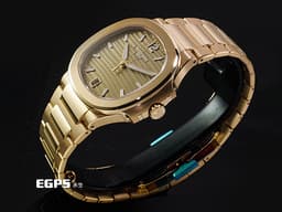 Patek Philippe 百達翡麗 PP 金鷹 鸚鵡螺 7118/1R-010&nbsp; 18K玫瑰金材質&nbsp;<font color="#ead4ae">水平橫紋浮雕香檳金色面盤</font><font color="#0000E3"> </font><font color="#FF0000">&nbsp;2026年保單 保有部分原廠膠膜</font> 自動上鍊 35.2mm