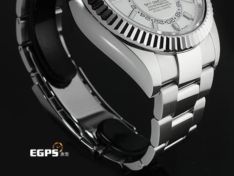ROLEX 勞力士 Sky-Dweller 蠔式 天行者 336934 最新9002機芯 白色面盤 沙羅系統 年曆錶 兩地時區 不鏽鋼 經典三角坑紋錶圈 2025年保單 蠔式（Oyster）三節錶帶 自動上鍊 42mm