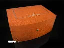 Audemars Piguet 愛彼 Edward Piguet系列 25956BC.OO.D002CR.01 18K白金材質<font color="#f0fbbc">&nbsp;</font><font color="#fbf5cb">銀白色印加太陽紋機刻雕花面盤</font><font color="#ffeb66">&nbsp;</font><font color="#ff0000">長方形陀飛輪 極高的製作難度、機械工藝以及觀賞性&nbsp;</font>手動上鍊 29×49mm