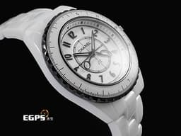 CHANEL 香奈兒 J12系列 H9763 白色陶瓷材質&nbsp;<font color="#05f0f0">COUTURE O'CLOCK 限定腕錶系列 停產絕版款 </font><font color="#ffd6d6">裁縫剪刀造型時針、分針 縫紉針造型秒針 裁縫線紋路面盤</font>&nbsp;專利不鏽鋼蝴蝶扣 <font color="#ff0000">2026年保卡</font> 石英機芯 33mm