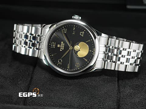 TUDOR 帝舵 1926 Luna系列 91560-0003 亮黑色面盤搭配金色指針、時標 不鏽鋼 大三針 月相盈虧&nbsp;帝舵史上首款月相腕錶 周董 周杰倫代言款 2026年保卡&nbsp;自動上鍊 39mm