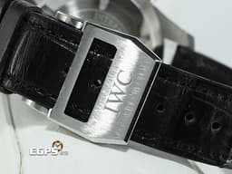 IWC 萬國 Pilot's 飛行員系列腕錶 IW377801 不鏽鋼材質 <font color="#0582f5">啞黑色儀表板風格面盤 星期日期顯示窗 雙追針  計時碼錶</font> <font color="#ff0000">2017年保卡</font> 自動上鏈 46mm