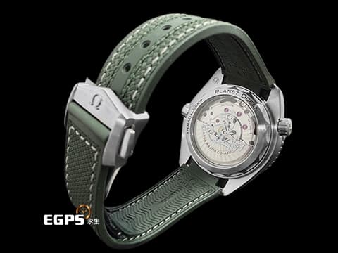 OMEGA 歐米茄 Seamaster Planet Ocean 600 海馬 宇宙海洋 215.32.44.21.06.001 磨砂不鏽鋼材質 綠色磨砂陶瓷單向旋轉錶圈&nbsp;同軸擒縱 2026年保卡&nbsp;潛水錶 自動上鍊 43.5mm