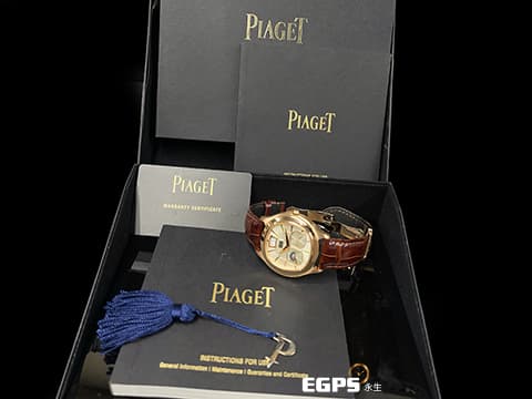 PIAGET 伯爵 Emperador Coussin系列 Dual Time Zone 兩地時間 小秒針 G0A32017&nbsp;玫瑰金材質 銀白色雕紋面盤 枕型&nbsp;&nbsp;限量200只&nbsp;自動上鍊 42mm