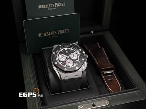 Audemars Piguet 愛彼 AP錶 Royal Oak Offshore 皇家橡樹 離岸型 26420SO.OO.A002CA.01 黑熊貓 經典黑色「Méga Tapisserie」超大型格紋面盤搭配銀灰色計時盤 26420 SO 飛返 計時碼錶 不鏽鋼 陶瓷錶框 2023年保單 新式快拆錶帶 附鱷魚皮錶帶扣 ROO 自動上鍊 43mm