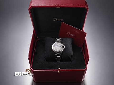 Cartier 卡地亞 Ballon Bleu de Cartier 藍氣球 W4BB0020 不鏽鋼材質 銀色面盤guilloché紋理 羅馬數字12點加鑽石時標&nbsp;藍鋼劍形指針&nbsp;石英機芯 33mm