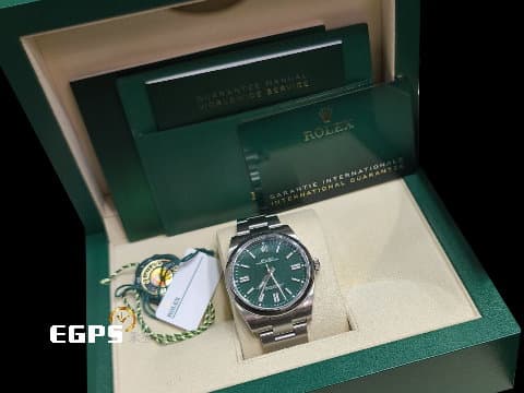 ROLEX 勞力士 Oyster Perpetual 蠔式恆動型 124300 超夯、超熱門、超搶手的綠色面盤 經典 OP41 大三針 不鏽鋼材質&nbsp;2023年保卡&nbsp;自動上鍊 41mm