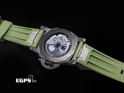 PANERAI 沛納海 Luminor Quarantta Carbotech PAM01526 PAM1526 碳纖維材質 軍綠色面盤 錶帶快拆式功能&nbsp;三日鍊 小秒針&nbsp;2026年保卡 自動上鍊  40mm