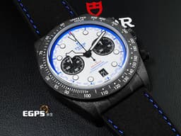 TUDOR 帝舵 Black Bay Chrono “Carbon 25” M79377KN-0001 黑色碳纖維材質 79377<font color="#FF0000">&nbsp;</font><font color="#05f0f0">碳纖維材質計時盤 F1賽車圖案鈦金屬底蓋 「極速白」</font><font color="#FF0000"> F1車隊紀念款 限量2,025支 2025年保卡</font>&nbsp;自動上鍊 42mm