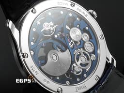 PIAGET 伯爵 Polo Skeleton G0A46010 18K白金材質 <font color=#468bcc>錶圈鑲飾56顆明亮形切割圓形美鑽（約1.59克拉）</font> <font color=#70cce1>藍色鏤空面盤</font> <font color=#FF0000>2022年保卡 新錶訂價：2,280,000元</font> 自動上鍊 42mm