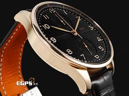 IWC 萬國錶 Portugieser Chronograph 葡萄牙 IW371625 18K玫瑰金材質&nbsp;&nbsp;<font color="#0582f5">深黑色太陽紋放射面盤&nbsp;</font><font color="#ff0000">2025年保卡&nbsp;</font>計時碼表 自動上鍊 41mm