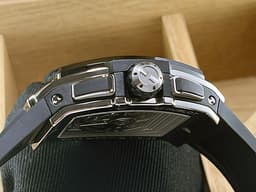 Hublot 宇舶 Spirit of Big Bang 大爆炸 靈魂系列 642.NM.0170.RX 計時碼表 <font color="#05f0f0">鈦金屬材質 黑色陶瓷錶框</font> <font color="#ff0000">鏤空面盤 2026年電子保單 快拆式錶帶 極新品</font>&nbsp;自動上鍊 42mm