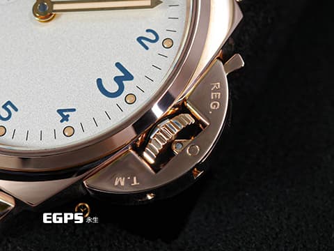 PANERAI 沛納海 Luminor Due 3 Days PAM741 Oro Rosso 象牙白色面盤搭配藍色數字時標 PAM00741 三日鍊 小秒針 玫瑰金材質 特製P.1000/10鏤空機芯&nbsp;2020年保單 手上鍊 42mm