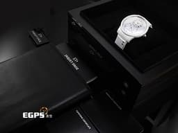 JAQUET DROZ 雅克德羅 JD錶 Grande Seconde J003036208 <font color="#05f0f0">白色陶瓷材質 白色珍珠貝母面盤 原廠鑲嵌鑽石裝飾白色錶帶</font>&nbsp;<font color="#FF0000">2021年保卡 新錶訂價：566,000元</font>&nbsp;自動上鍊 44mm