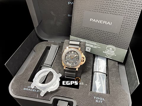 PANERAI 沛納海 Submersible PAM1164 三日鍊 玫瑰金 複合式材質錶殼 Goldtech玫瑰金材質、黑色陶瓷錶圈，小沛潛水錶款稀有的適合亞州人手腕的44mm黃金尺寸，2022年保單 自動上鍊 44mm