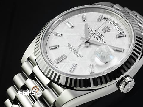 ROLEX 勞力士 Day-Date DD 40 蠔式 日期星期型 228239&nbsp;18K白金材質 隕石面盤搭配10顆方形切割鑽石&nbsp;2023年保卡 蒐藏未使用品&nbsp;經典三角坑紋錶框 元首型（President）總統帶 自動上鍊 40mm
