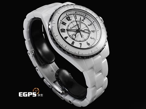 CHANEL 香奈兒 J12系列 H9763 白色陶瓷材質&nbsp;COUTURE O'CLOCK 限定腕錶系列 停產絕版款 裁縫剪刀造型時針、分針 縫紉針造型秒針 裁縫線紋路面盤&nbsp;專利不鏽鋼蝴蝶扣 2026年保卡 石英機芯 33mm