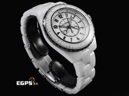 CHANEL 香奈兒 J12系列 H9763 白色陶瓷材質&nbsp;<font color="#05f0f0">COUTURE O'CLOCK 限定腕錶系列 停產絕版款 </font><font color="#ffd6d6">裁縫剪刀造型時針、分針 縫紉針造型秒針 裁縫線紋路面盤</font>&nbsp;專利不鏽鋼蝴蝶扣 <font color="#ff0000">2026年保卡</font> 石英機芯 33mm