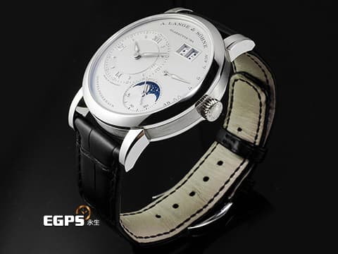 A. LANGE &amp; SÖHNE 朗格 Lange 1 Moonphase Platinum 192.025 P950鉑金材質 大日期窗、動力儲存顯示 日夜顯示月相功能&nbsp;2025年保單 僅試戴極新品&nbsp;手動上鏈 38.5mm