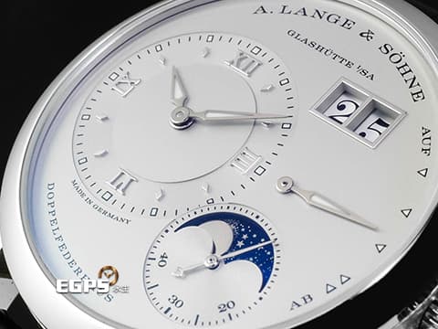 A. LANGE &amp; SÖHNE 朗格 Lange 1 Moonphase Platinum 192.025 P950鉑金材質 大日期窗、動力儲存顯示 日夜顯示月相功能&nbsp;2025年保單 僅試戴極新品&nbsp;手動上鏈 38.5mm
