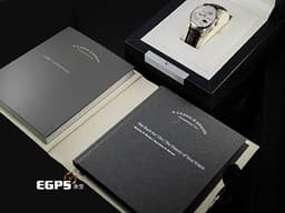 A. LANGE &amp; SÖHNE 朗格 Lange 1 Moonphase Platinum 192.025 P950鉑金材質 <font color="#05f0f0">大日期窗、動力儲存顯示 日夜顯示月相功能</font>&nbsp;<font color="#FF0000">2025年保單 僅試戴極新品</font>&nbsp;手動上鏈 38.5mm