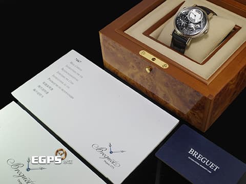 BREGUET 寶璣 Classique La Tradition 傳統系列 7067BB/G1/9W6 18K白金材質&nbsp;日夜顯示 GMT 兩地時區 動能顯示 鏤空面盤 工藝之美一覽無遺&nbsp;2026年保卡&nbsp;新錶訂價：1,514,000元 手上鍊 40mm