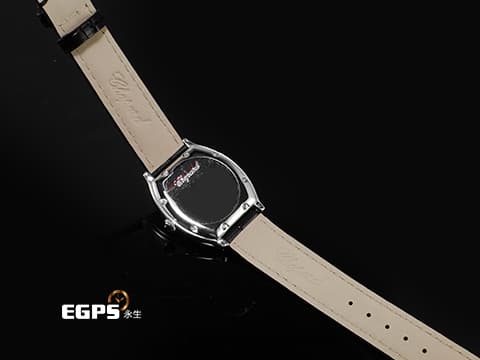 CHOPARD 蕭邦 16/2248 酒桶型 18K白金材質 精鑲鑽石錶圈 羅馬數字銀白色面盤&nbsp; 手動上鏈 33mm