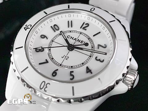 CHANEL 香奈兒 J12 White Ceramic H5698 經典款 白陶瓷材質 大三針&nbsp;2025年保卡 專利不鏽鋼蝴蝶扣 石英機芯&nbsp;33mm