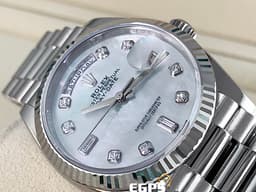 ROLEX 勞力士 Day-Date 36 蠔式 星期日曆型 128239NG&nbsp;<font color="#a2e8f1">原廠鑽石時標 珍珠貝母面盤</font> 18K白金材質 DD36 經典三角坑紋錶圈 <font color="#ff0000">2025年12月保卡 元首型（President）錶帶 總統帶</font>&nbsp;128239 NG 自動上鏈 36mm