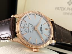 Patek Philippe 百達翡麗 PP錶 Calatrava系列 6119R-001 18K玫瑰金材質 <font color="#DDDDDD">銀白色粒紋面盤</font> 小秒針 <font color="#f3baa1"> 經典巴黎釘紋錶圈</font> 6119 <font color="#FF0000"> 2024年保單 39mm錶徑 西裝紳士首選錶款</font> 手上鍊 39mm