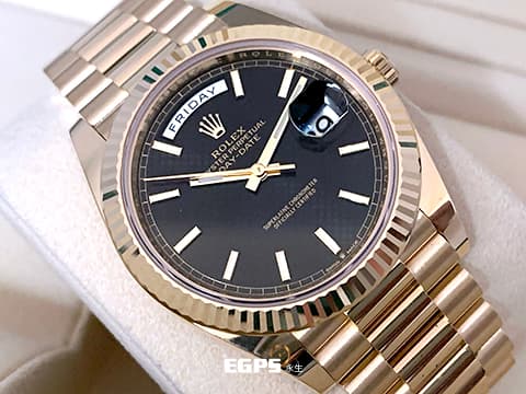 ROLEX 勞力士 Day-Date 星期日誌型 DD 228238 18K黃金材質 黑色格紋面盤&nbsp;2022年保年&nbsp;自動上鍊 40mm