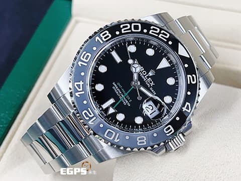 ROLEX 勞力士 GMT-Master II 格林威治型最新款 黑灰雙色圈 126710 GRNR 兩地時間 陶瓷框 2024年保卡 傳承經典復古黑面GMT 搭配優雅黑灰雙色亮面陶瓷框 最先入手~ 壓過全場~ 令人羨慕~ 錯過可惜!!! 自動上鍊 40mm