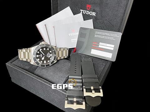 TUDOR 帝舵 Pelagos系列 25600TN-0001 雪花針 黑色面盤、黑色陶瓷錶圈 25600 TN 鈦金屬 MT5612自製機芯 2024年保單 另附橡膠錶帶 排氦氣閥 潛水錶 自動上鍊 42mm