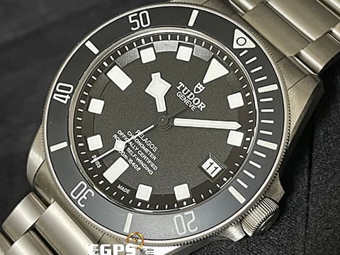 TUDOR 帝舵 Pelagos 領潛型 25600TN-0001 雪花針 黑色面盤、黑色陶瓷錶圈 25600 TN 鈦金屬 MT5612自製機芯 2023年保單 另附橡膠錶帶 排氦氣閥 潛水錶 自動上鍊 42mm