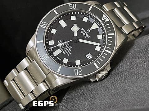 TUDOR 帝舵 Pelagos 領潛型 25600TN-0001 雪花針 黑色面盤、黑色陶瓷錶圈 25600 TN 鈦金屬 MT5612自製機芯 2023年保單 另附橡膠錶帶 排氦氣閥 潛水錶 自動上鍊 42mm