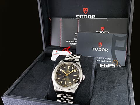 TUDOR 帝舵 Heritage Black Bay 碧灣 79680 雪花針 不鏽鋼 大三針&nbsp;2024年保卡 MT5601自製機芯 搭配「T-fit」快調錶扣 自動上鍊 41mm