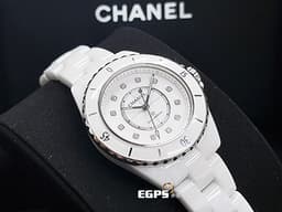 CHANEL 香奈兒 J12 White Ceramic H9741 白陶瓷 <font color="#84C1FF">白色漆面錶盤 原廠鑽石時標 鑲嵌12顆鑽石時標（總重約0.06克拉）</font> 經典 <font color="#FF0000">2025年保卡 專利不鏽鋼蝴蝶扣 </font> 自動上鍊 33mm