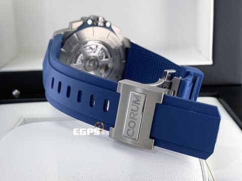 CORUM 崑崙 Admiral's Cup 海軍上將 132.211.04/F373 AB51 海洋藍色格紋面盤&nbsp;Admiral AC-ONE 45 海軍上將  鈦金屬計時款腕錶 2022年保單 獨特全球限量100只&nbsp;自動上鍊 45mm
